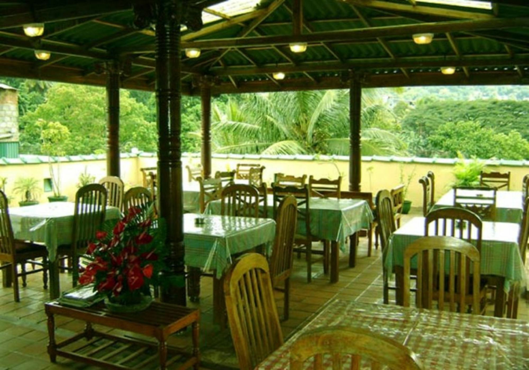 Palm Garden Home Stay Deiyannewela Buitenkant foto